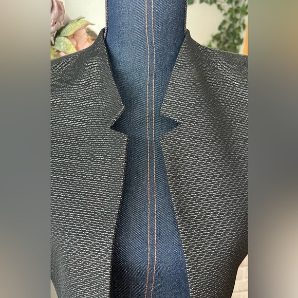 SOLD! Calvin Klein 2 Piece Set Skirt And Jacket Size 2 - Picture 3 of 8